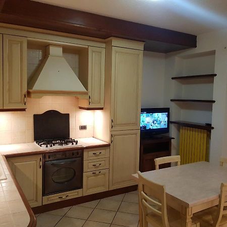 Via Sacco Appartement Aosta Buitenkant foto