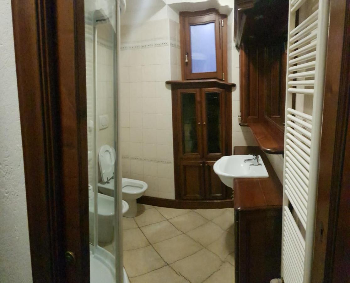 Via Sacco Appartement Aosta Buitenkant foto